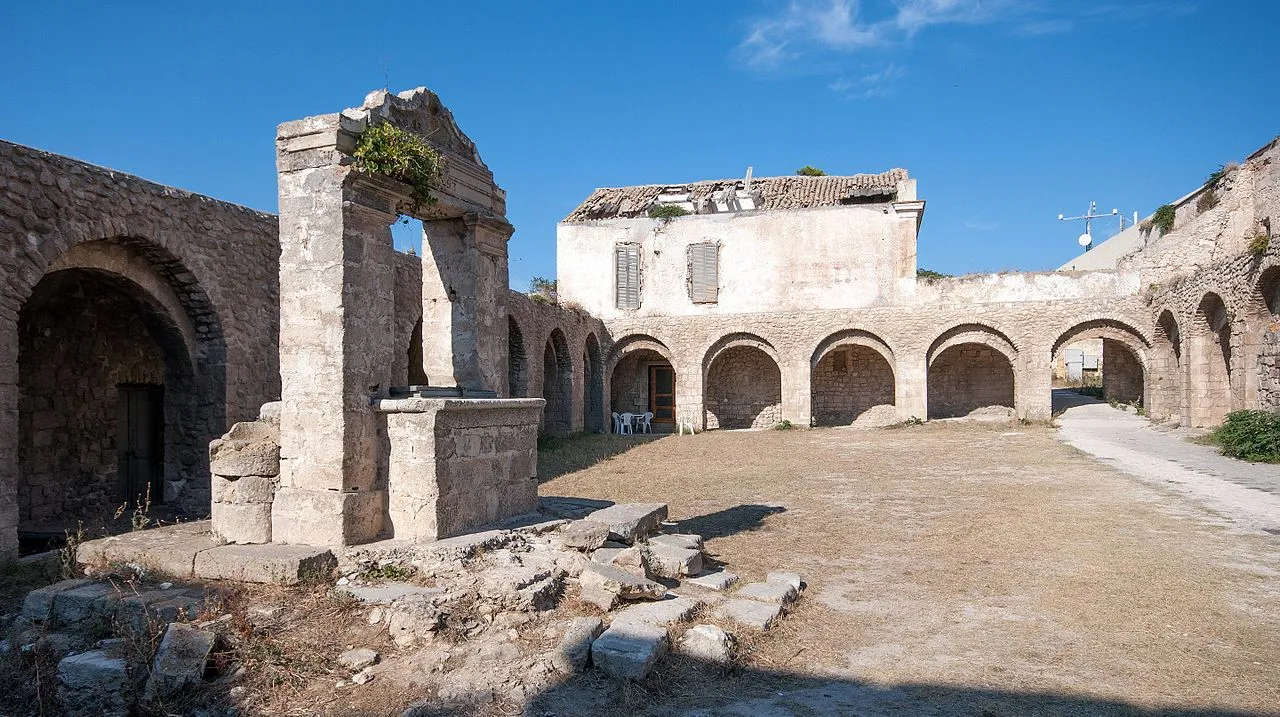 Santa_Maria_a_Mare Isola di San Nicola